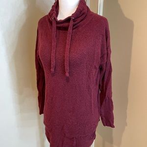 Kaisely Super soft, cozy, stretchy sweater tunic in burgundy, XS 24”